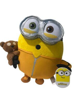 Universal Studios Despicable Me Minion Plush Bob W/ Bear and Hang Tag 12"